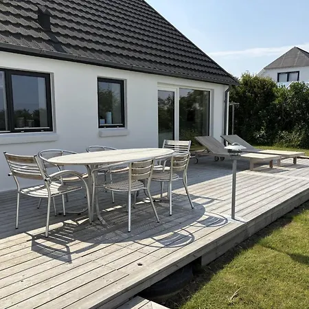 Elida - 400m From The Sea By Interhome